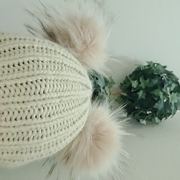 Super Cute Winter Hat - Picture 4 of 6